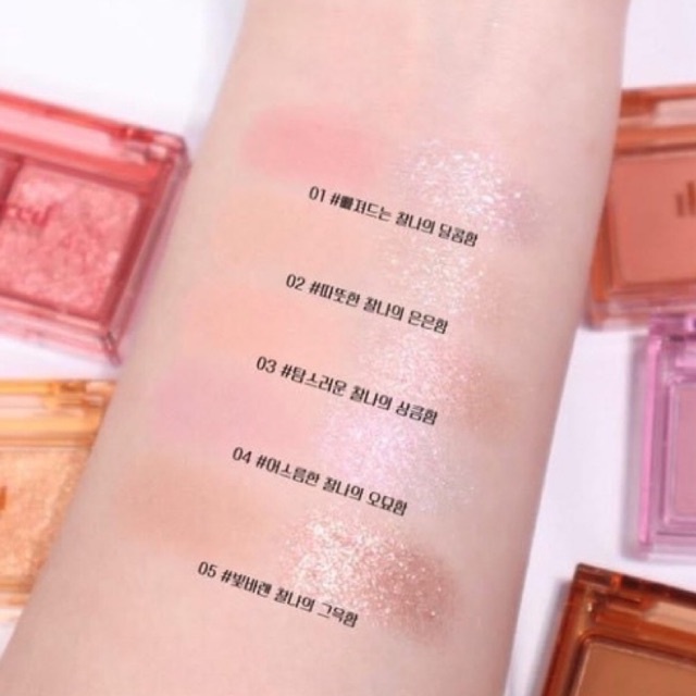 PHẤN MẮT 2 Ô LILYBYRED LITTLE BITTY MOMENT SHADOW