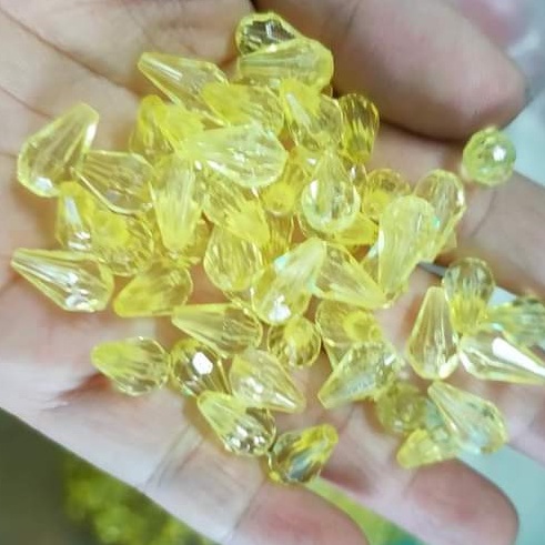 10/25/50gam hạt bẹt, cườm nhựa giọt nước 8x12mm màu vàng