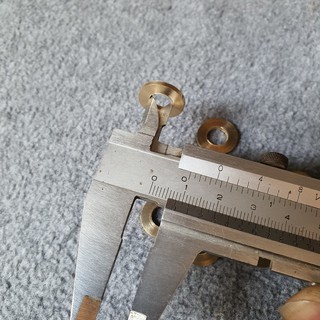 Long đền đồng thau M8