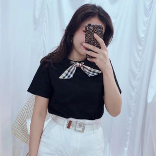 Áo phông cổ nơ