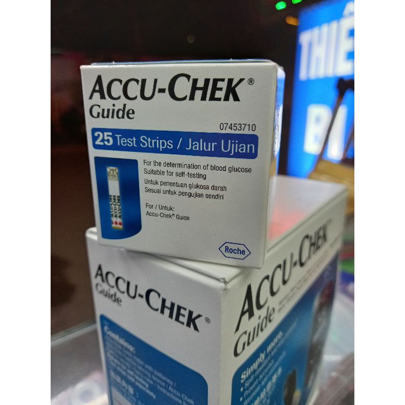 Máy đo đường huyết Accu Chek Guide ( kèm 25 que