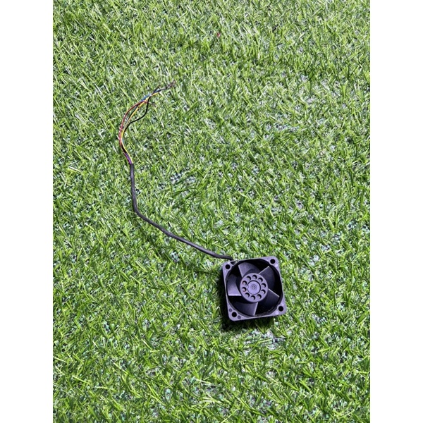 Quạt brushless 12VDC 4x4x2,8cm