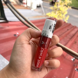 Son bóng màu đỏ Wet n Wild Megalast Liquid Catsuit Highshine Lipstick