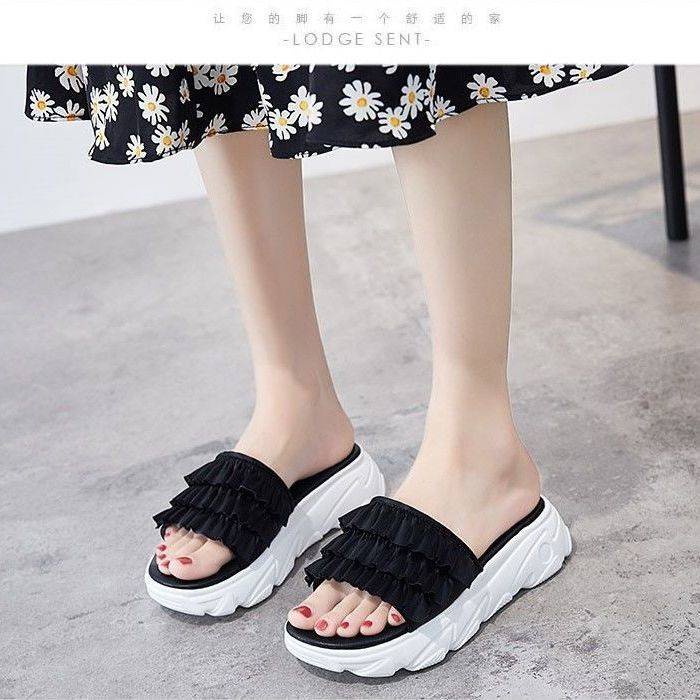 Dép Sandal Đế Dày Tăng Chiều Cao Đính Hoa Thời Trang Mùa Hè Phong Cách Mới