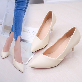 Giày cao gót nữ đế thấp màu đen phối đồ thời trang