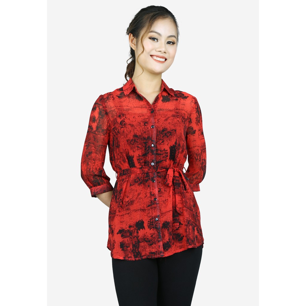 Áo sơ mi tay lỡ cổ đức vải lụa hình đỏ thân dài thắt đai eo The One Fashion ADV2441DEDO