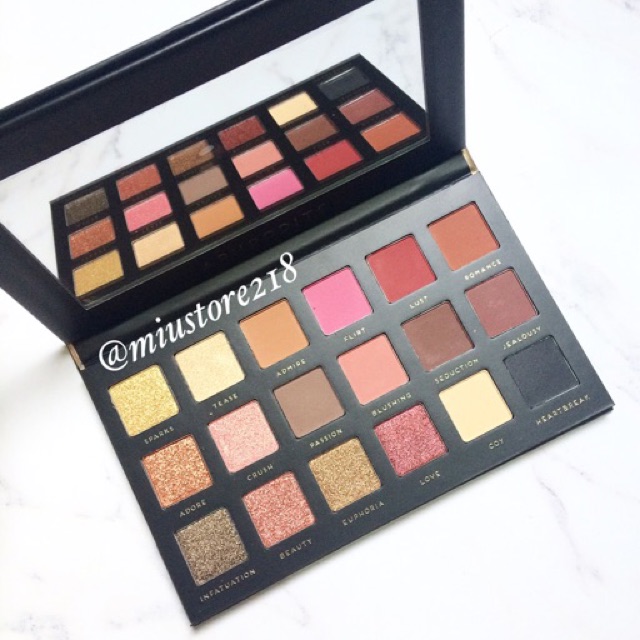 BẢNG MẮT BAD HABIT APHRODITE