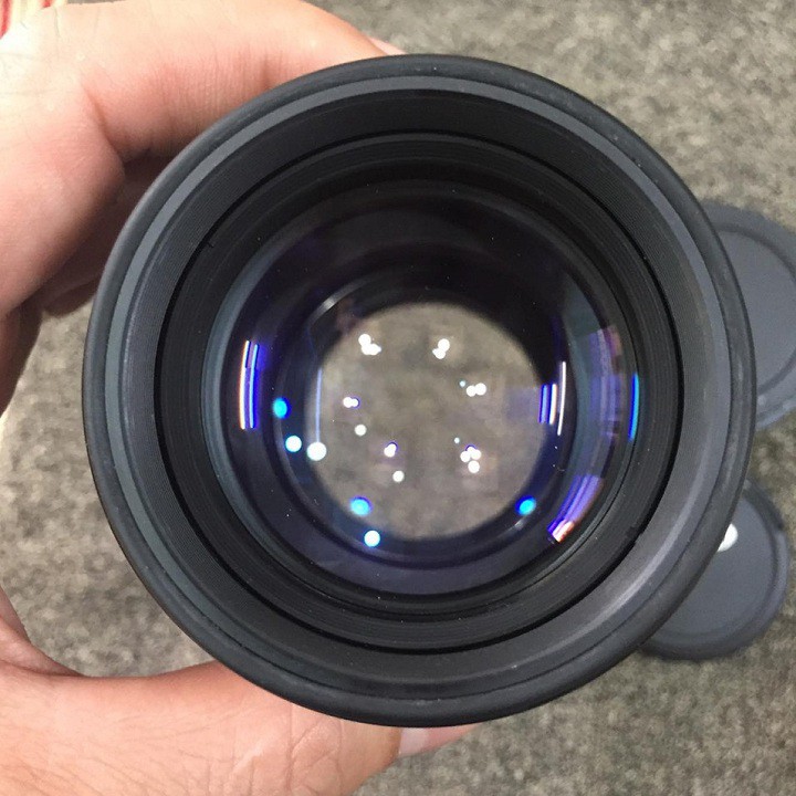 Ống kính Canon EF 135mm f2.8 Soft Focus xóa phông mạnh