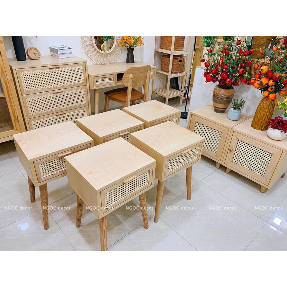 Tab gỗ chân cao/ tab đầu giường