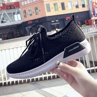 Giầy thể thao nữ 3 màu trắng đen và hồng