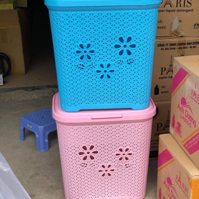 Giỏ hoa có nắp