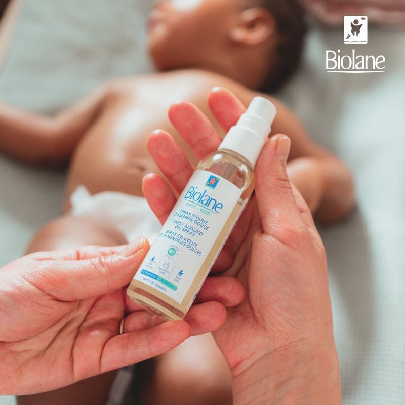 TINH DẦU MASSAGE HẠNH NHÂN HỮU CƠ BIOLANE 75ML CHO BÉ TỪ SƠ SINH