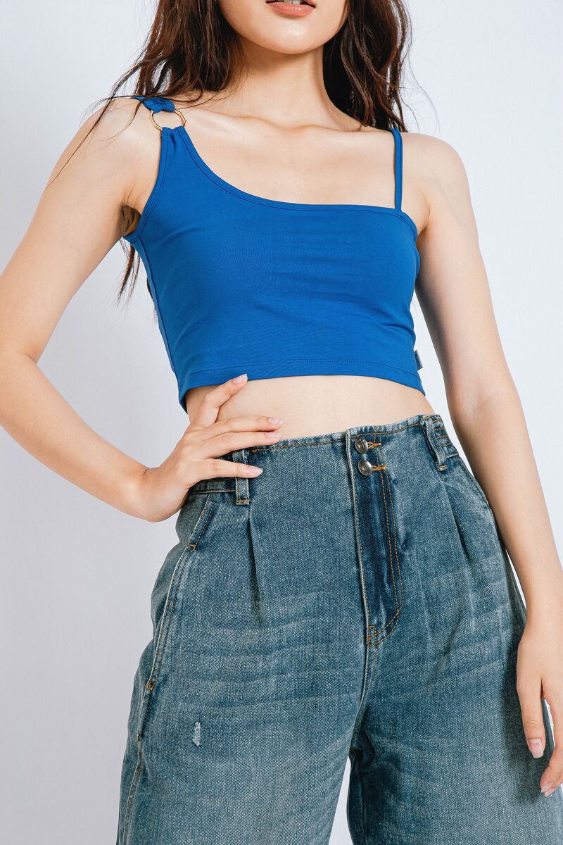 [Mã WABRWA8 giảm 15% đơn 99k] CCHAT Áo dây lệch vai C74