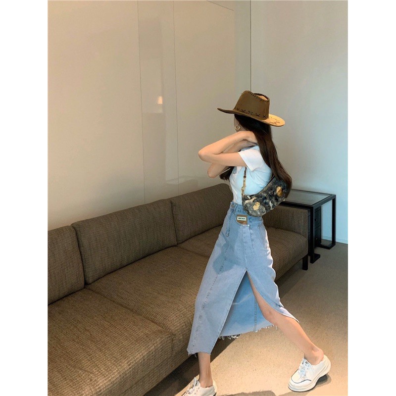 Chân váy bò dài xẻ