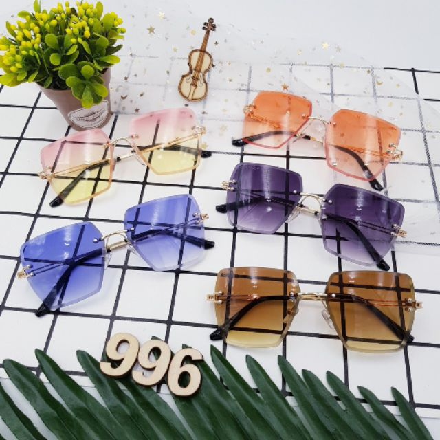 Mắt Kính Nữ Ốc Siêu hót (tặng hộp nhựa)