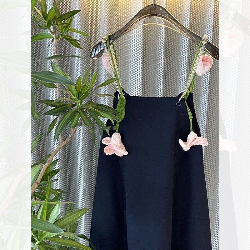 Đầm Hai Dây Dáng Rộng Họa Tiết Hoa Tulip Đính Ngọc Trai Màu Xanh Dương Phong Cách Thanh Lịch