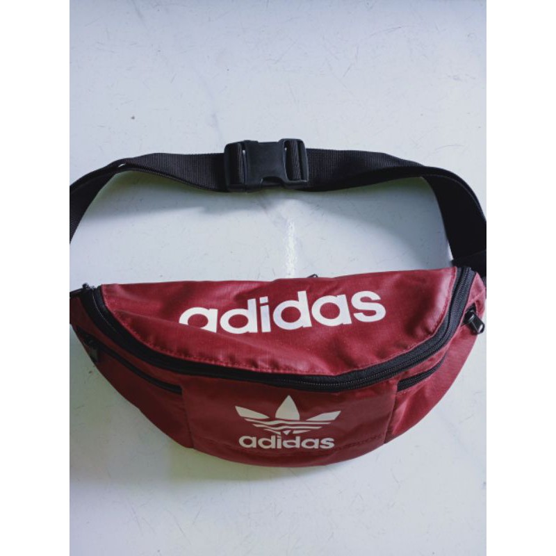 Bao tử đeo chéo