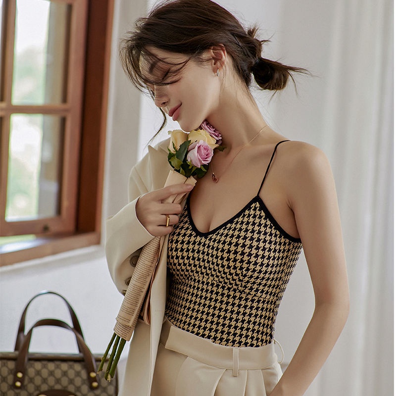 Áo Lót Lụa Lạnh Hai Dây Có Đệm Ngực Hình Chữ U Nhỏ Xinh Lưng Đẹp Mẫu 2022