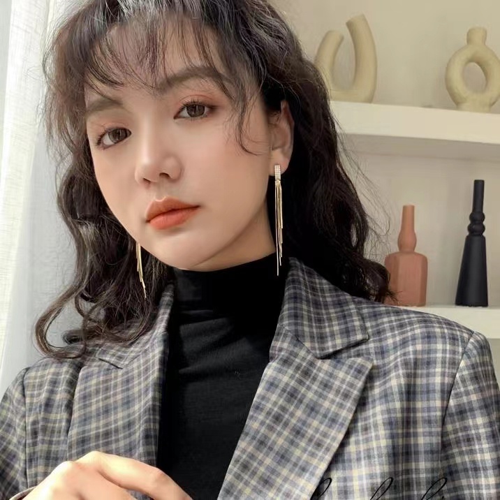 Đôi Khuyên Tai Tua Rua Đính Đá Thời Trang Cho Nữ