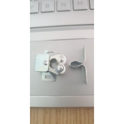 Cục hít tủ mạ Crome