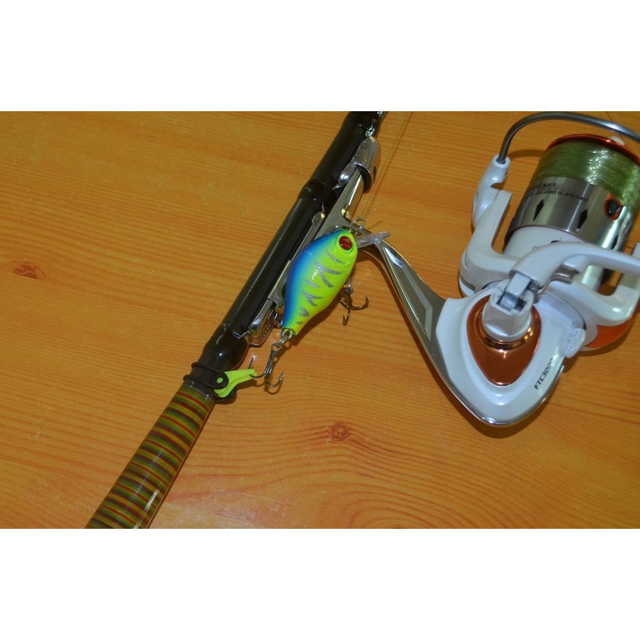 Giá Đỡ Mồi Câu Cá Bằng Nhựa Nhiều Màu Sắc Tiện Dụng