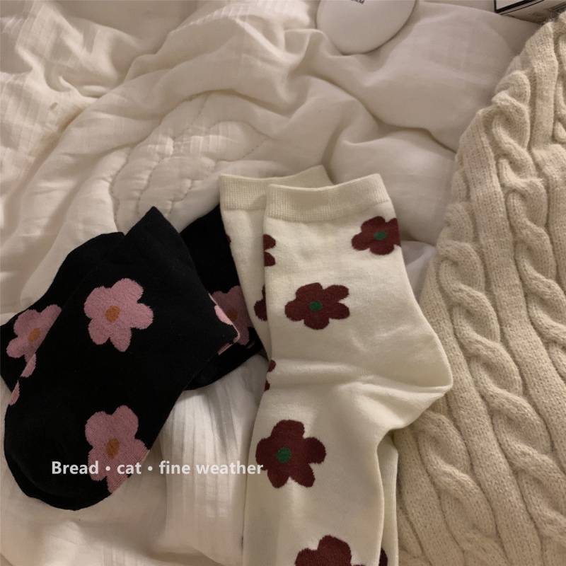 Đôi Vớ Họa Tiết Hoa Nhiều Màu Sắc Thời Trang Sành Điệu Cho Nữ