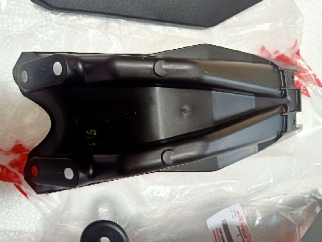 Dè sau biển số 3 món satria fi raider fi chính hãng suzuki