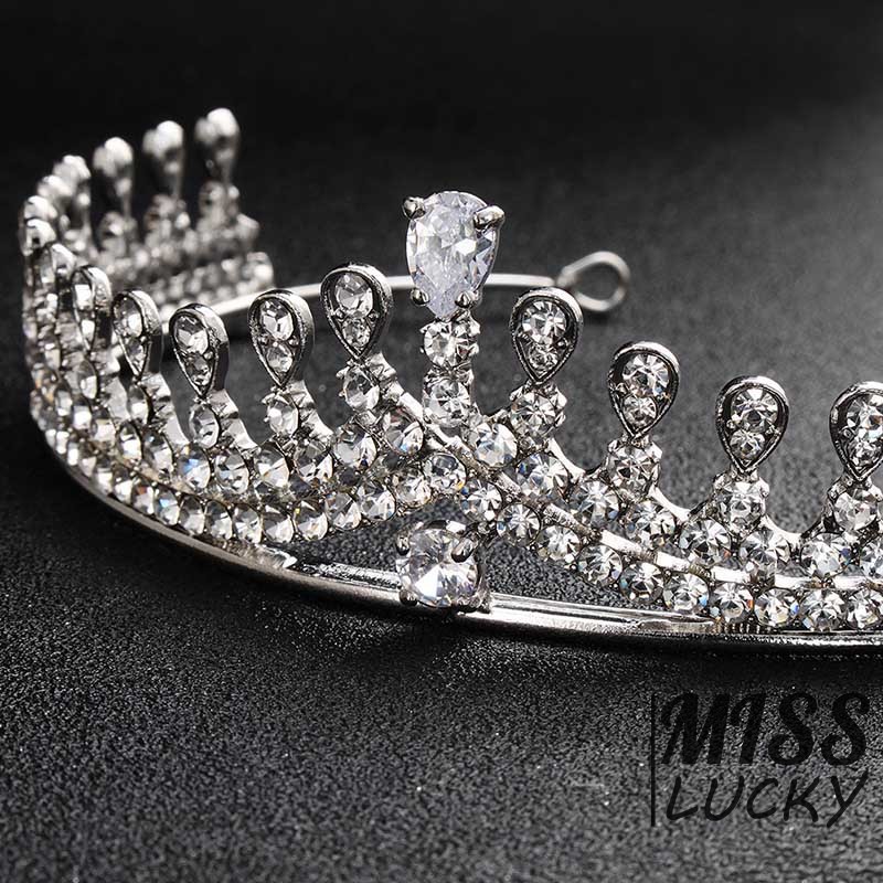 Vương miện đính đá phong cách Âu mỹ cho ngày cưới