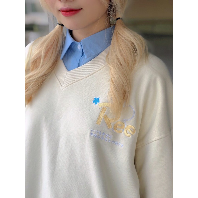 ÁO SWEATER CỔ TRÁI TIM BY REE | BigBuy360 - bigbuy360.vn