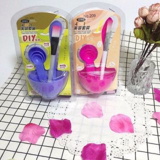 Bộ bát trộn mặt nạ đọc phần giới thiệu