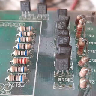 10 con Transitor C1815/A1015 tháo máy