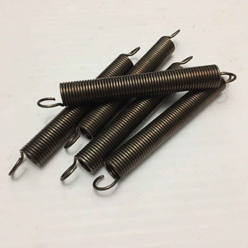 Lò xo kéo phi 18 sợi 2mm dài 110mm