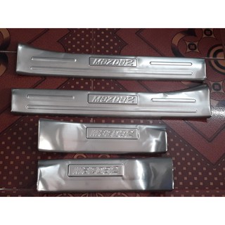 Nẹp bước chân trong ( Giẫm trong)  MAZDA 2