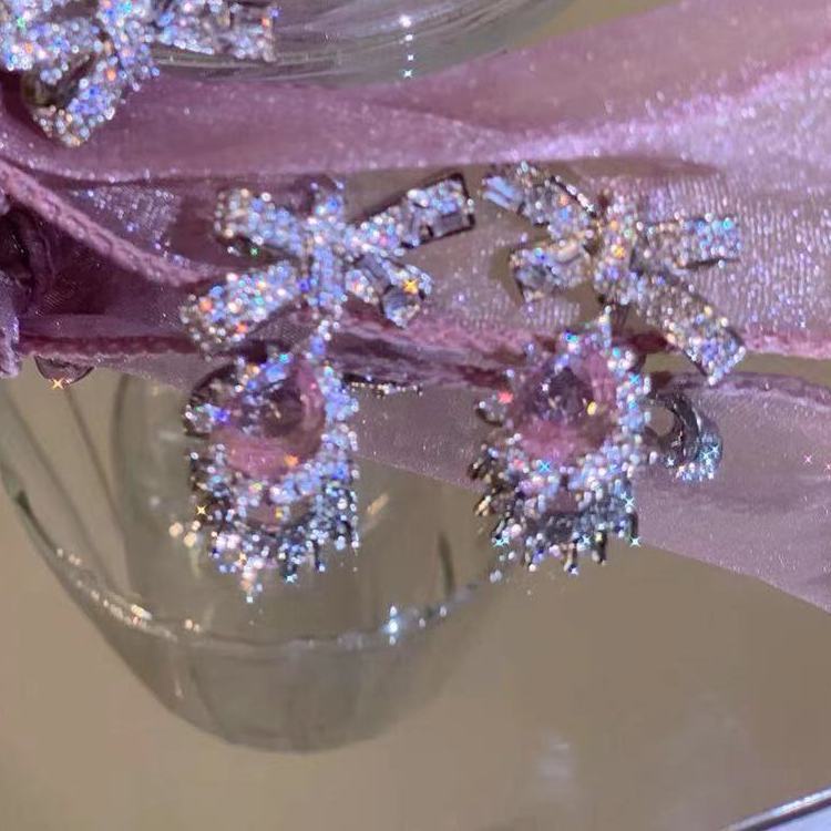 Bộ Nhẫn Và Khuyên Tai Cao Cấp Hình Điếu Thuốc Đính Đá Zircon Lấp Lánh
