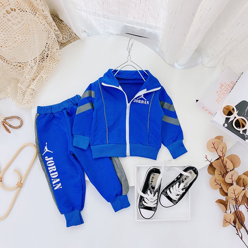 Bộ Quần Áo Dài Tay Thu Đông Dáng Thể Thao Vải Nỉ Da Cá In Hình Jordans Cho Bé Từ 8-18kg Mã DC05