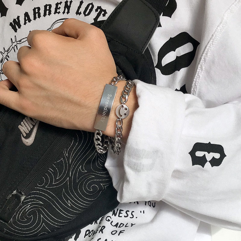 Vòng Tay Kim Loại Mặt Hình Mặt Cười Cho Nam Và Nữ