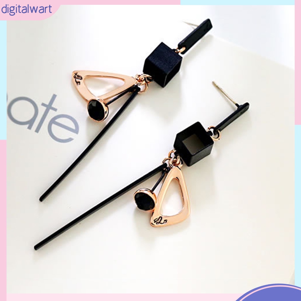 Đôi bông tai dáng dài nhiều chi tiết kiểu dáng thanh lịch cho nữ