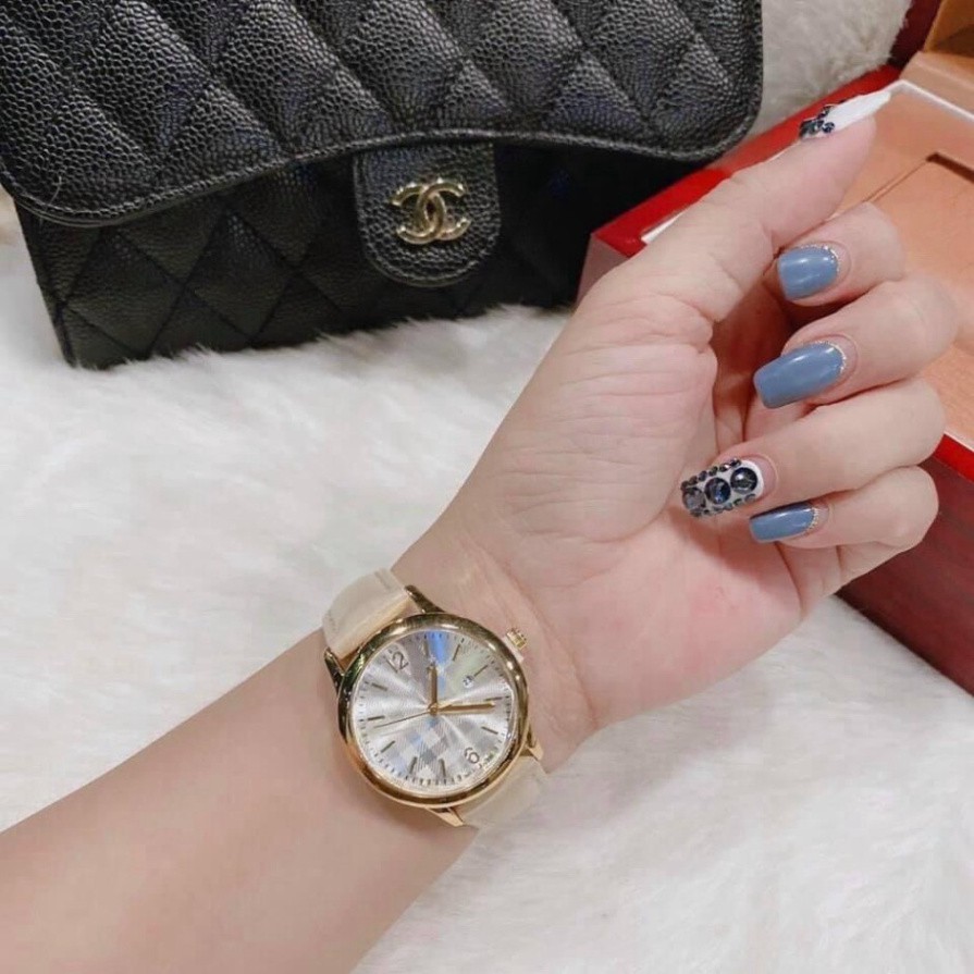 Đồng hồ nữ burberry dây da mềm, thẻ bảo hành 12 tháng. mẫu mới nhất 2021 | BigBuy360 - bigbuy360.vn