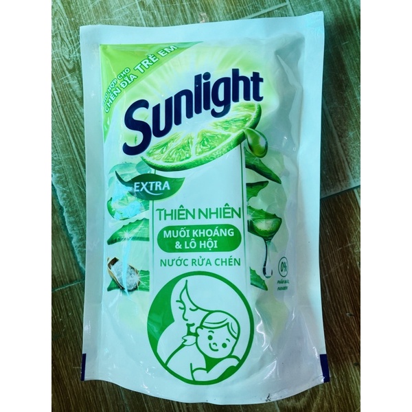Nước rửa chén bát chai Sunlight Extra thiên nhiên muối khoáng & lô hội 370g và Sunlight chanh 750g và 1.4kg
