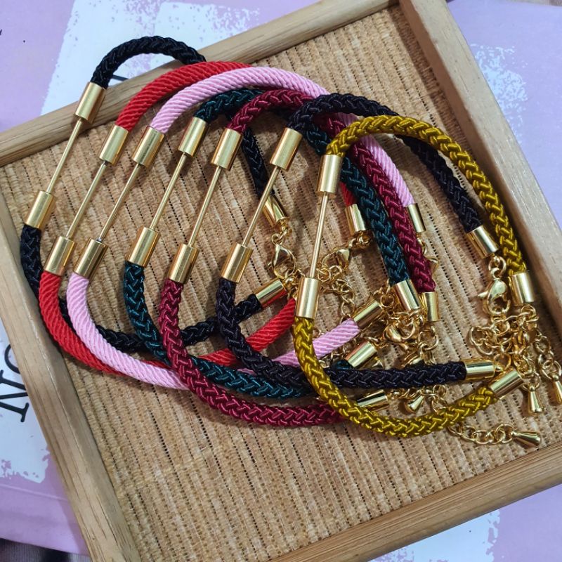 Vòng tay dây vải thừng có lõi giữa khóa titan phối cùng charm, phụ kiện, hạt đá