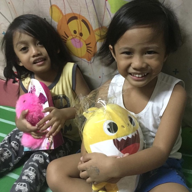 Cá vàng baby shark 29cm