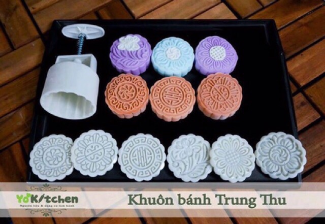 khuôn bánh trung thu 100g ( có lò xo)