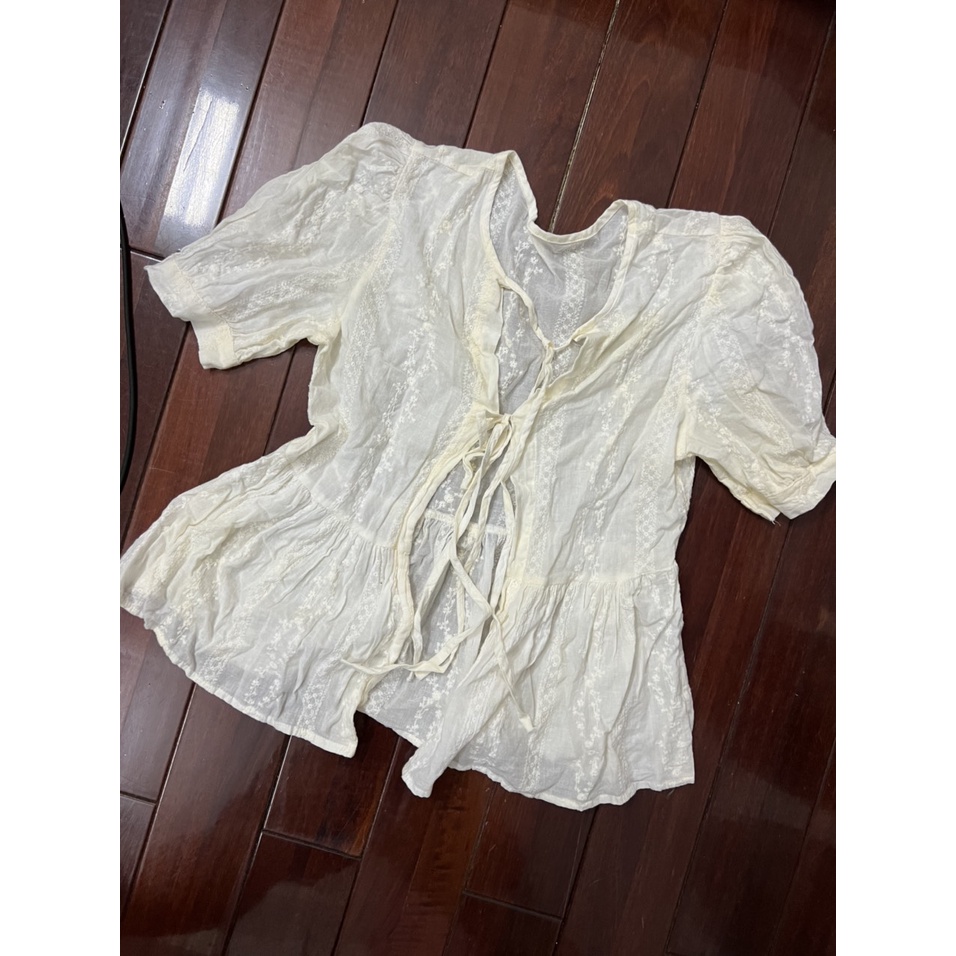 Áo trắng 2hand A2