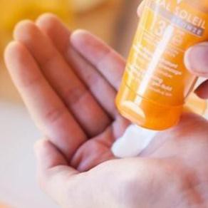 Kem Chống Nắng Vichy Capital Soleil SPF 50+ Da Dầu Và Da Hỗ Hợp 50ml | BigBuy360 - bigbuy360.vn