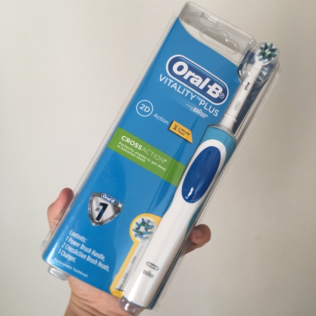 Bàn Chải Điện Oral B