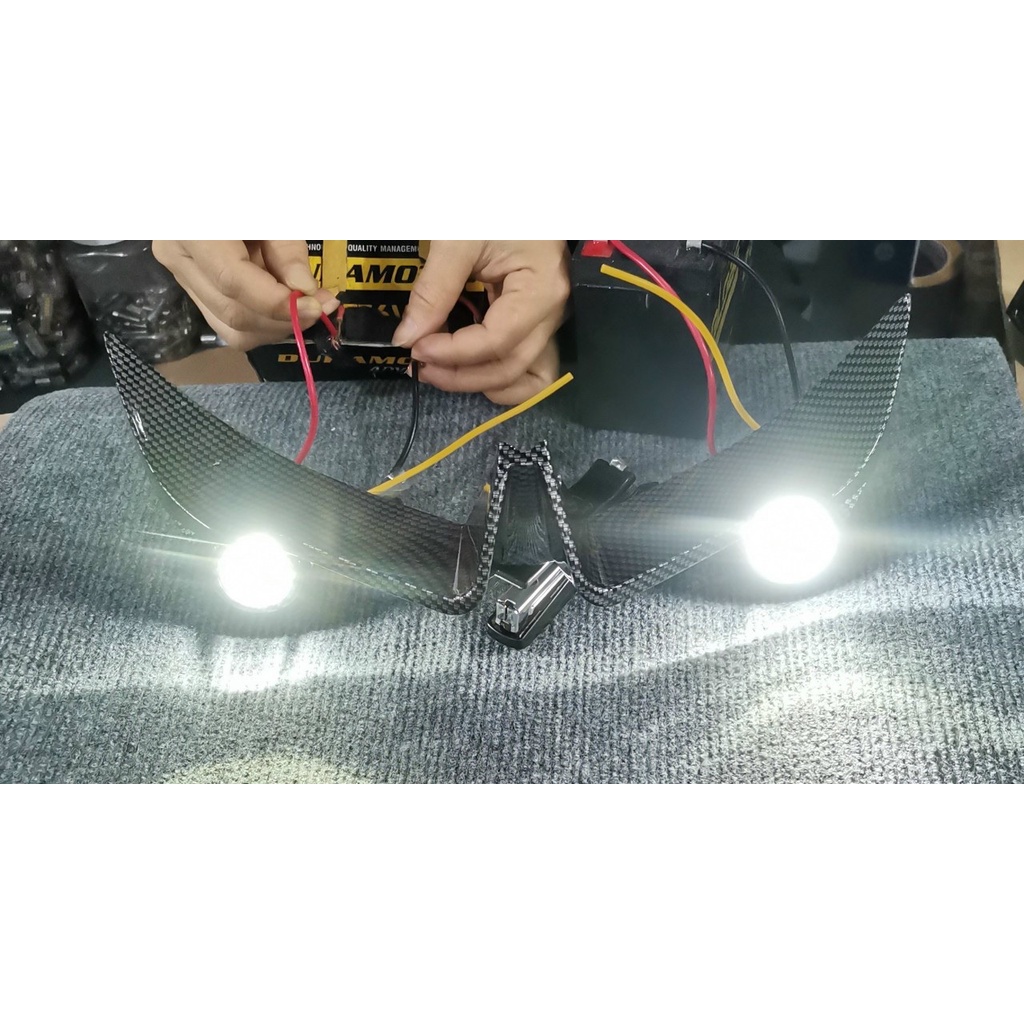 CÁNH GIÓ TRƯỚC WINNER X  KÈM ĐÈN PHỤ MINI