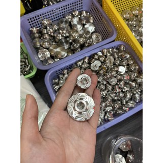 Ốc mâm lửa inox mẫu Bông 6 cánh