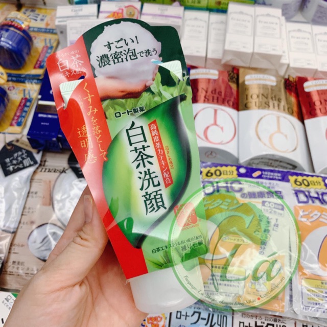 SỮA RỬA MẶT ROHTO SHIROCHASOU GREEN TEA