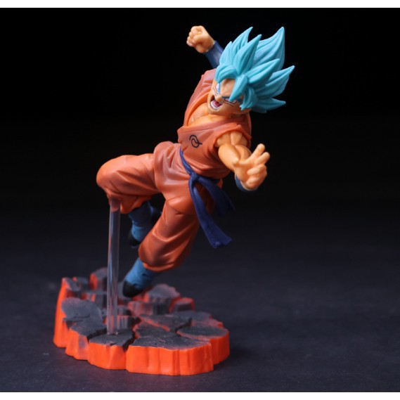 Mô hình Dragon Ball Super Super Saiyan Son Goku vs Golden Frieza - cao 15cm