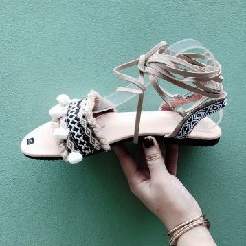 Giày sandal thổ cẩm cột dây màu da (hình thật) - Boho Vintage Style